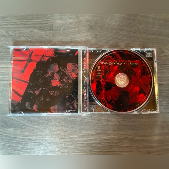 CD - Vibrant Red Cover - Picture 3 of 4